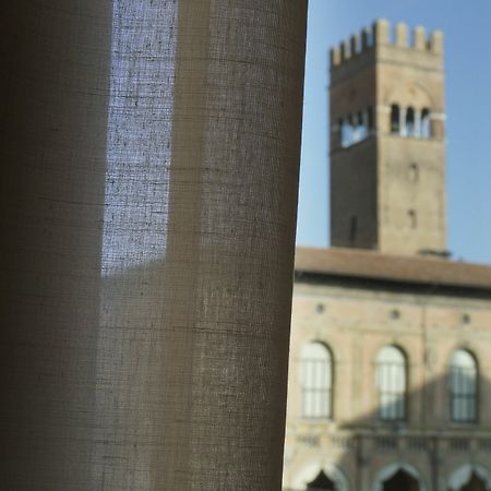 Casa Isolani Luxury Rooms Piazza Maggiore Болонья Экстерьер фото