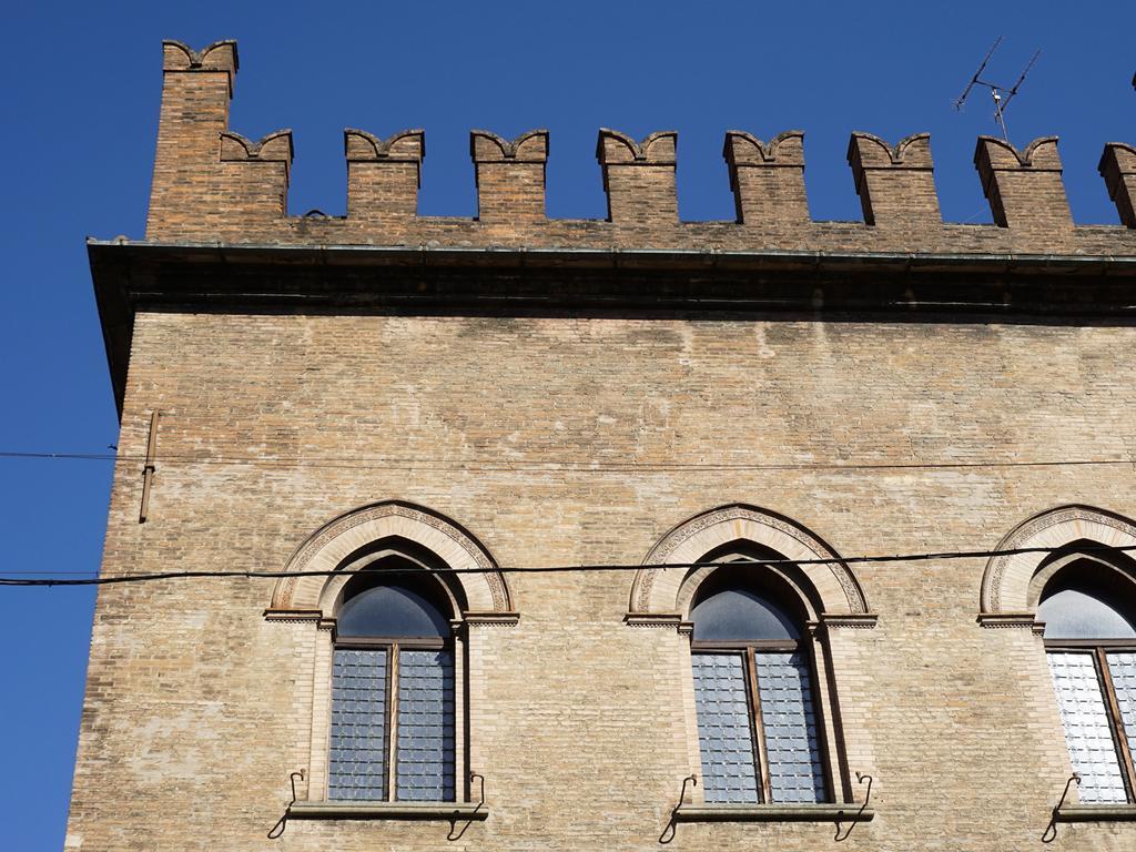 Casa Isolani Luxury Rooms Piazza Maggiore Болонья Экстерьер фото