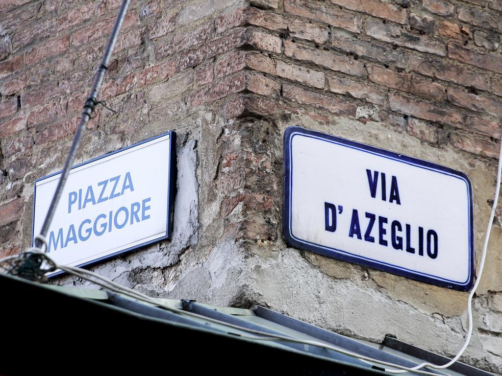 Casa Isolani Luxury Rooms Piazza Maggiore Болонья Экстерьер фото