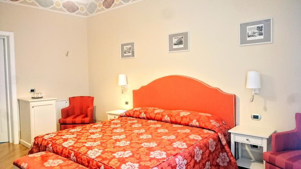 Casa Isolani Luxury Rooms Piazza Maggiore Болонья Экстерьер фото