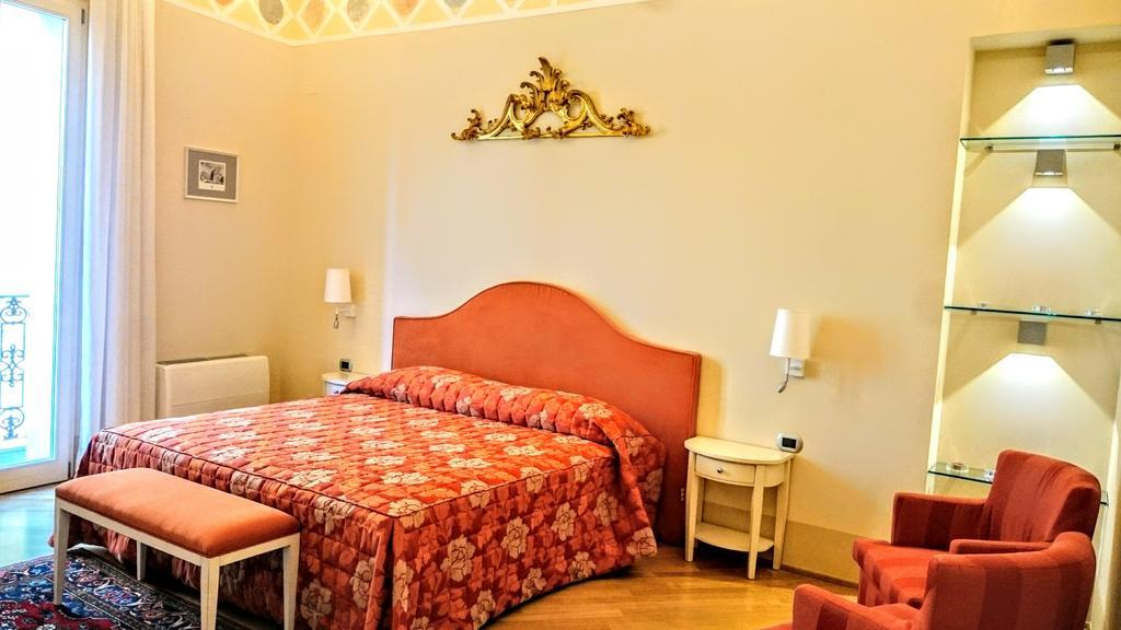 Casa Isolani Luxury Rooms Piazza Maggiore Болонья Экстерьер фото