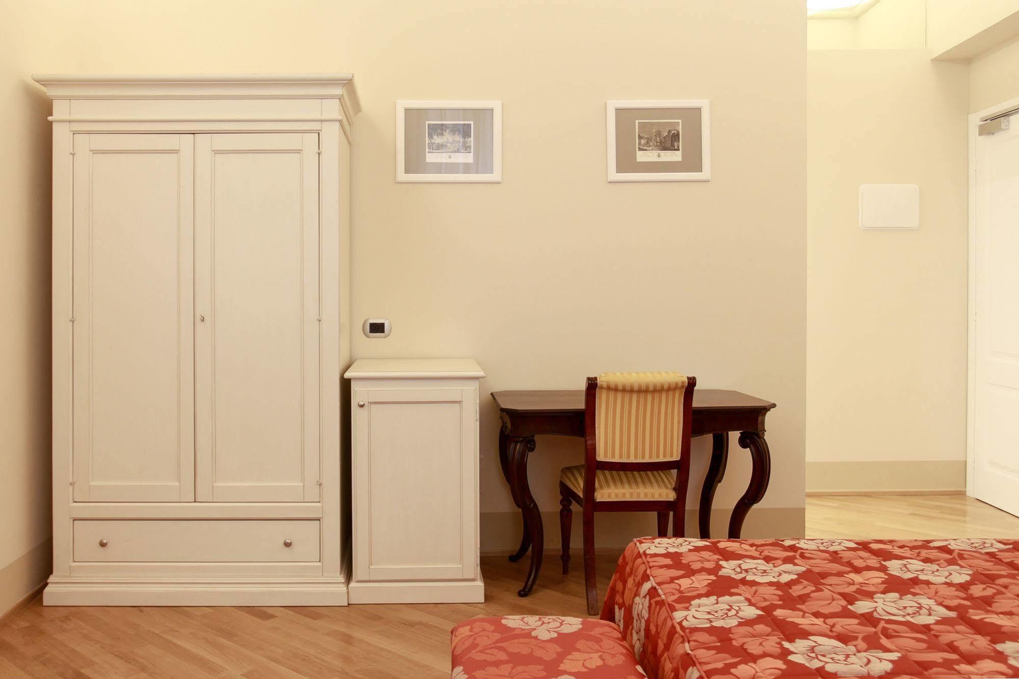 Casa Isolani Luxury Rooms Piazza Maggiore Болонья Экстерьер фото