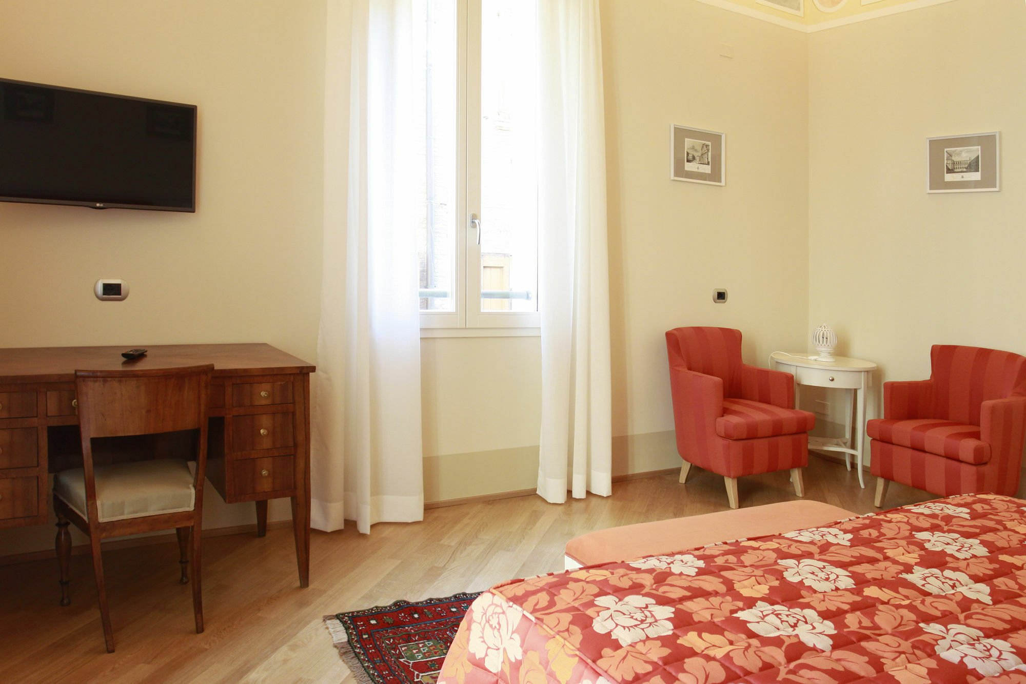 Casa Isolani Luxury Rooms Piazza Maggiore Болонья Экстерьер фото