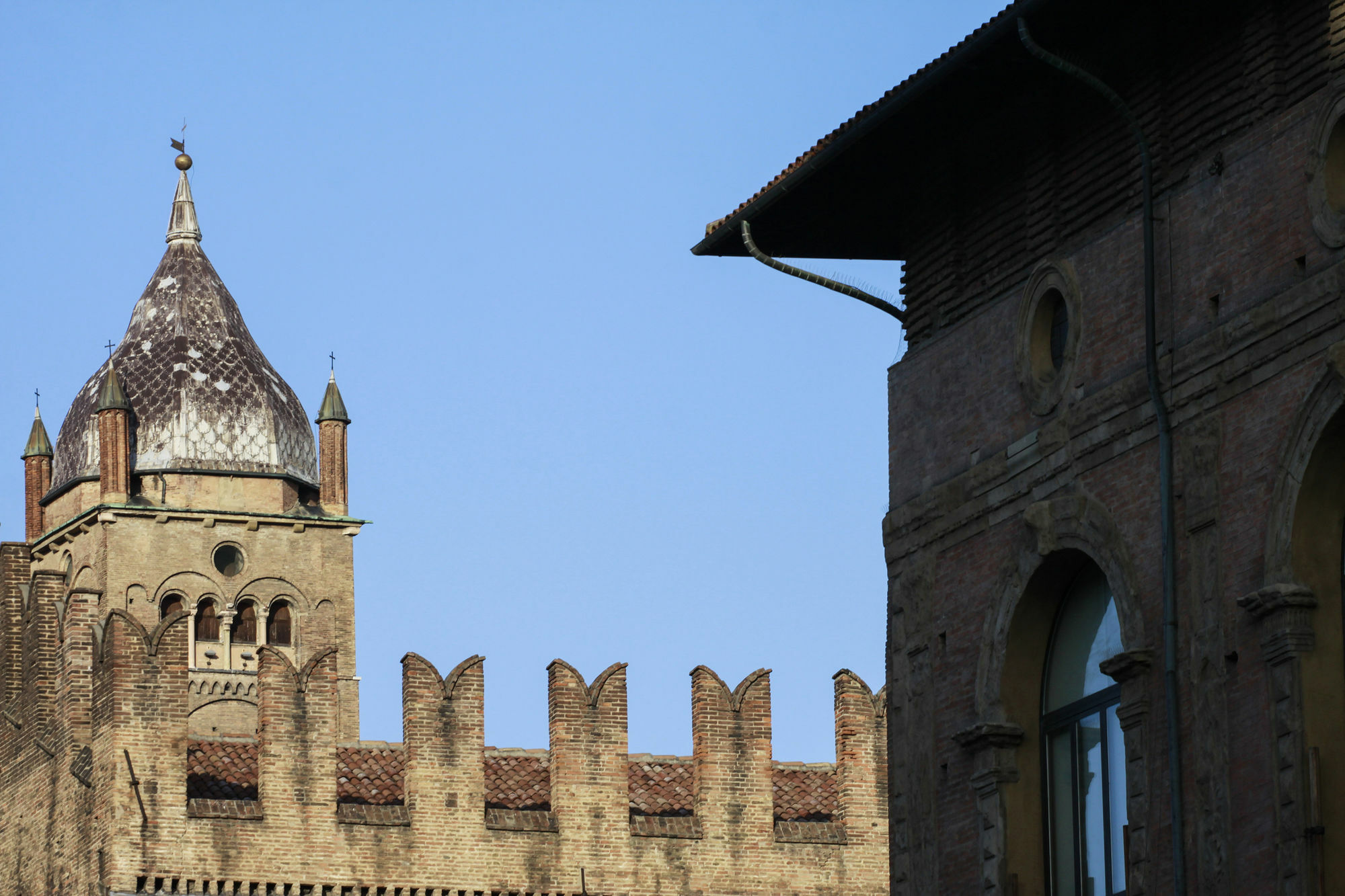 Casa Isolani Luxury Rooms Piazza Maggiore Болонья Экстерьер фото