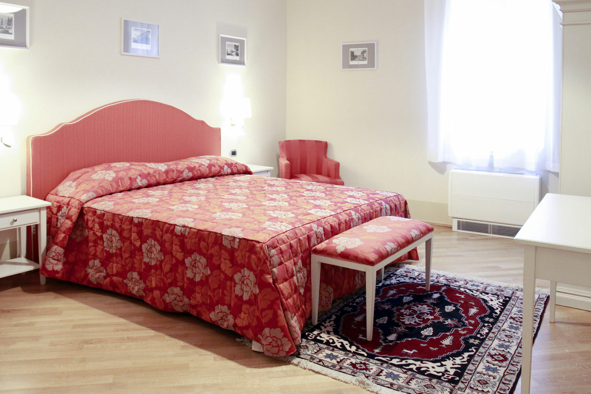 Casa Isolani Luxury Rooms Piazza Maggiore Болонья Экстерьер фото